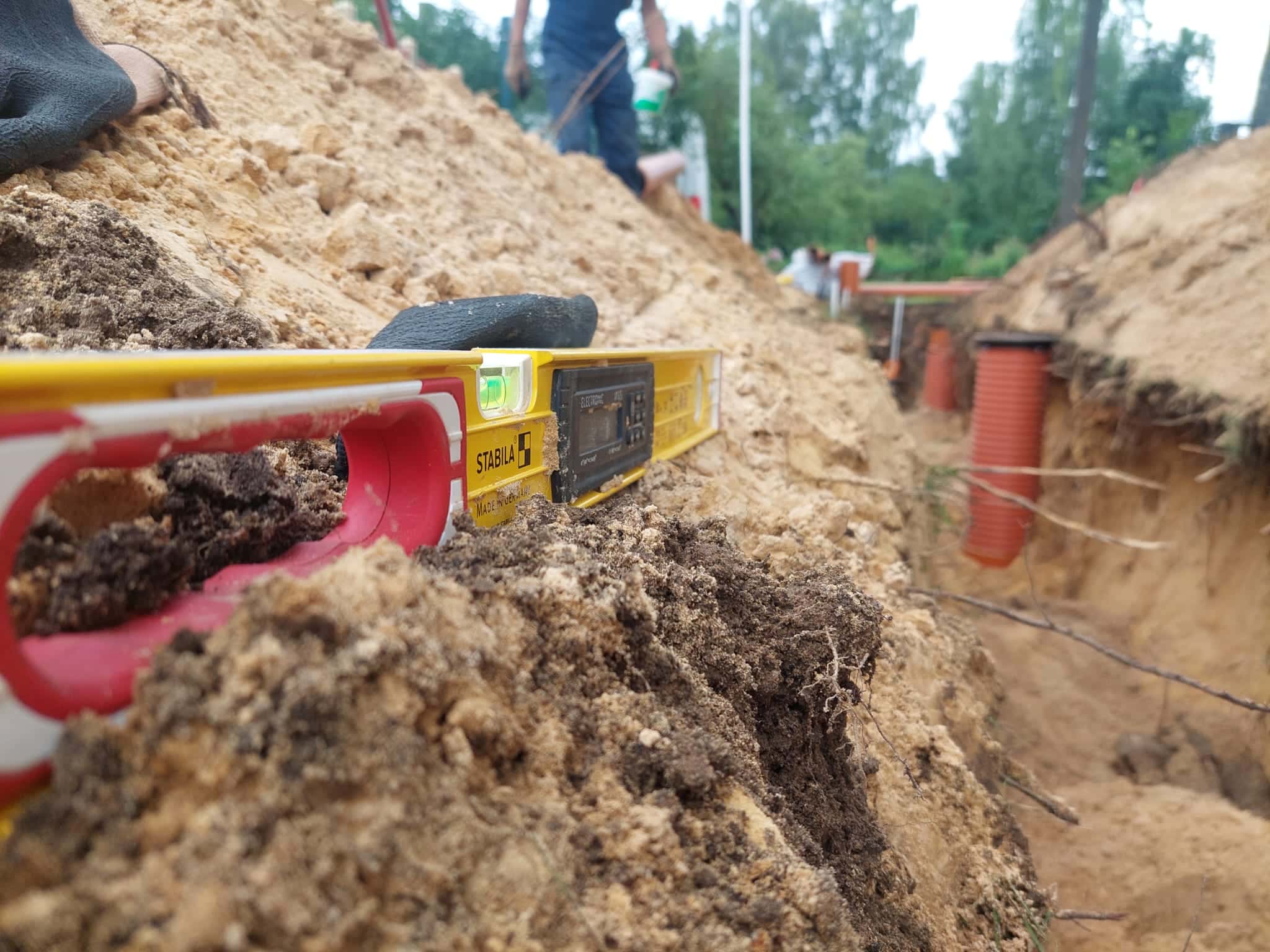 Ūdens un kanalizācijas pieslēguma darbi pie centrālajiem tīkliem